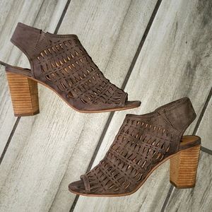 High heel, open toe, Uncle booty/sandal.